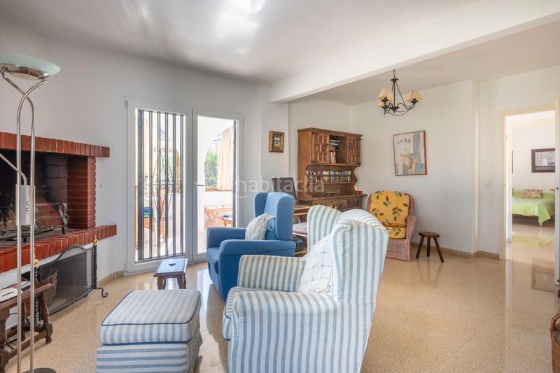 Foto 4ff07b01-daca-490b-9c11-f3d845d97dae. Chalet fantástico chalet independiente con piscina privada y garaje – 2 dormitorios en Nucia (la)