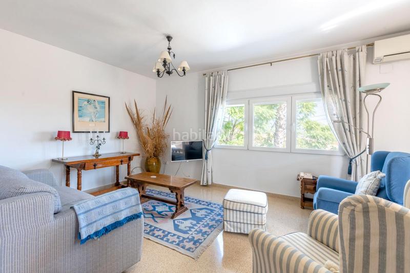 Foto 9e379077-01d9-427b-93e8-7eacafb9e449. Chalet fantástico chalet independiente con piscina privada y garaje – 2 dormitorios en Nucia (la)