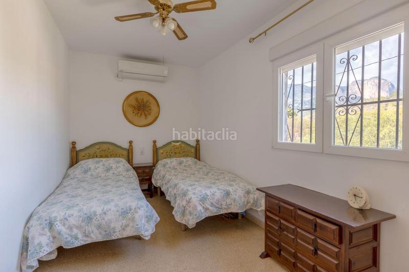 Foto a05a8550-f1b0-4348-8b5d-989dc9d3a1b9. Chalet fantástico chalet independiente con piscina privada y garaje – 2 dormitorios en Nucia (la)