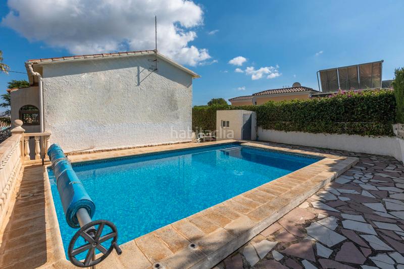 Foto b2e124a0-95a9-4abc-b162-a19a23355af2. Chalet fantástico chalet independiente con piscina privada y garaje – 2 dormitorios en Nucia (la)