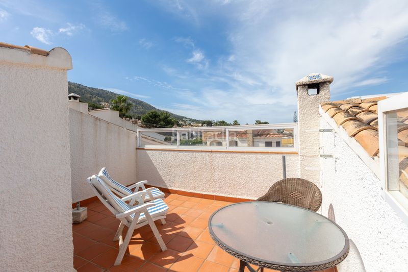 Foto 1ddbba16-0400-4029-a532-7d41abf4992d. Casa adossada amb xemeneia aparcament piscina a L´Albir Alfàs del Pi (l´)