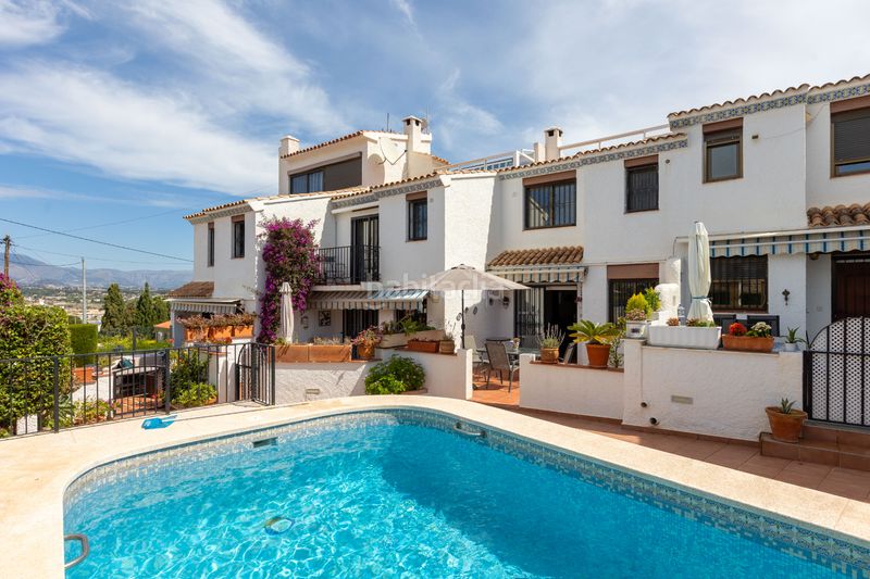 Foto fe7b8dea-4a1b-409c-a151-0701ee02fedd. Casa adossada amb xemeneia aparcament piscina a L´Albir Alfàs del Pi (l´)