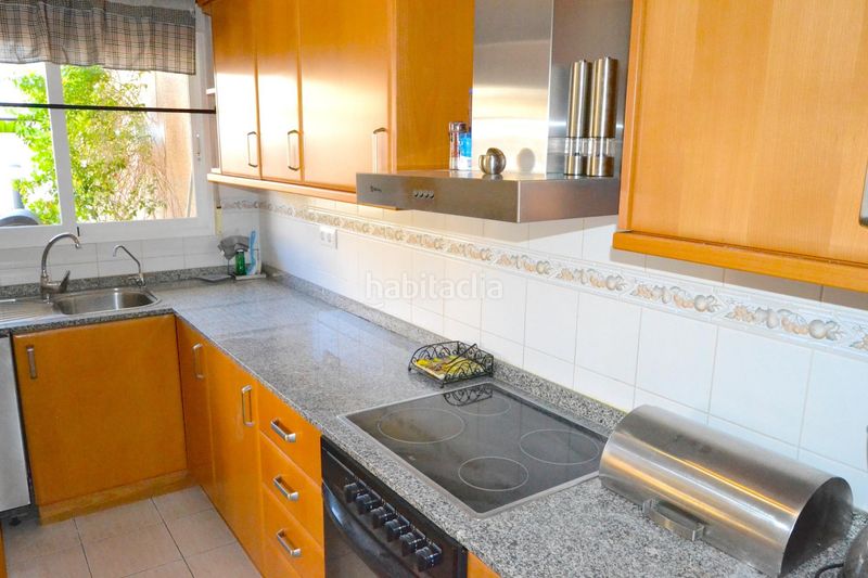Foto 18bb893d-574a-45cc-828d-6f7aec24b5b8. Casa adosada acogedora casa adosada de dos plantas con preciosas terrazas y bonitas vistas en una atractiva zona residencial. en Alfàs del Pi (l´)