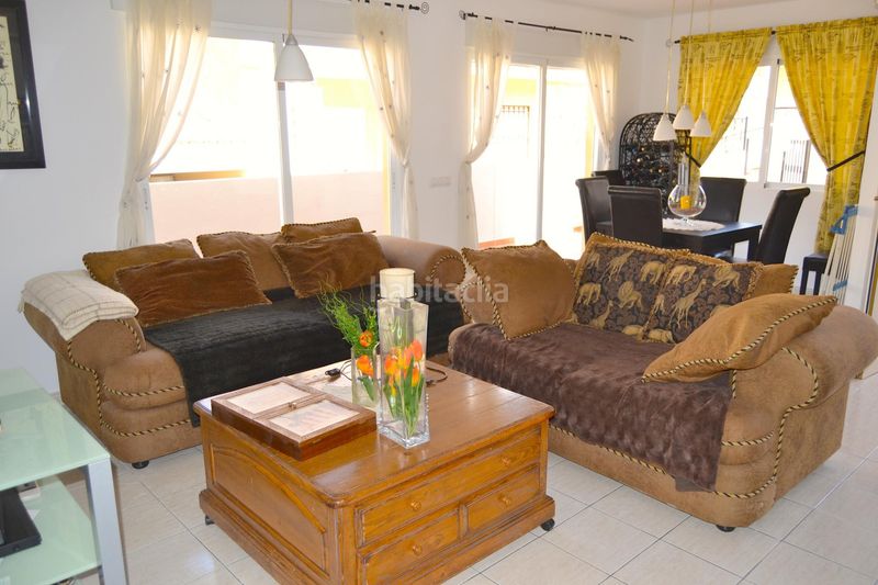 Foto 8bccc220-b02c-49a1-9bd5-2bf6e5e7cd59. Casa adosada acogedora casa adosada de dos plantas con preciosas terrazas y bonitas vistas en una atractiva zona residencial. en Alfàs del Pi (l´)