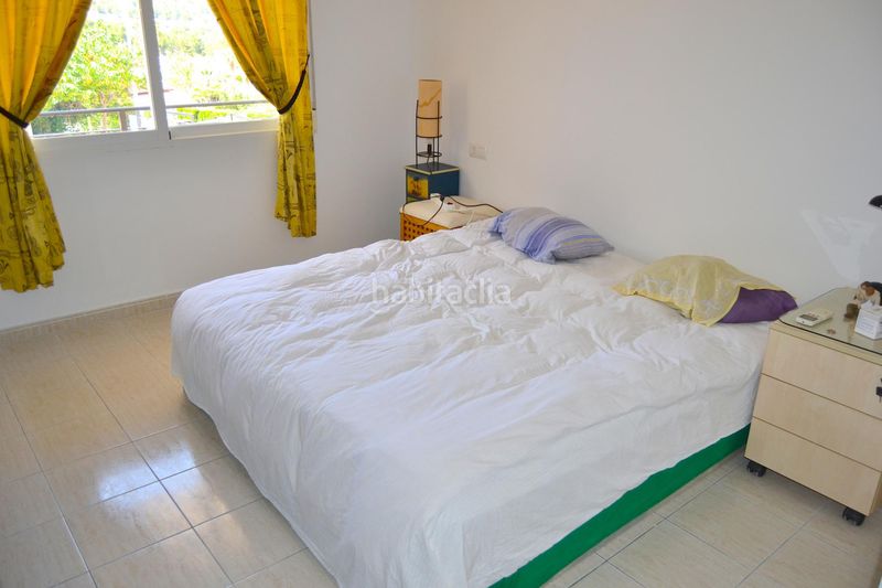 Foto c94be5bd-640c-4251-aa76-4721de5888ee. Casa adosada acogedora casa adosada de dos plantas con preciosas terrazas y bonitas vistas en una atractiva zona residencial. en Alfàs del Pi (l´)