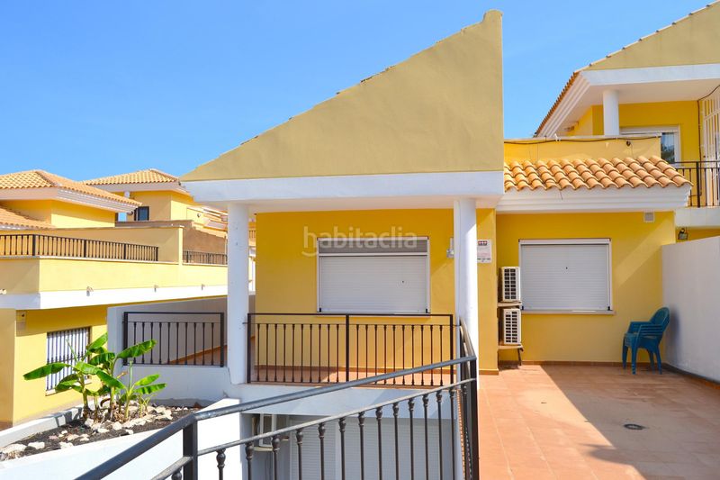 Foto f56b72a7-16a6-4d51-b8c1-a4c2752f7c95. Casa adosada acogedora casa adosada de dos plantas con preciosas terrazas y bonitas vistas en una atractiva zona residencial. en Alfàs del Pi (l´)