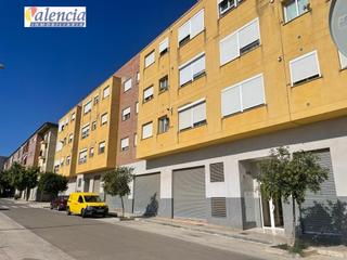 Local Comercial a Cheste. Local en calle clara campoamor n sn cheste valenciavalència