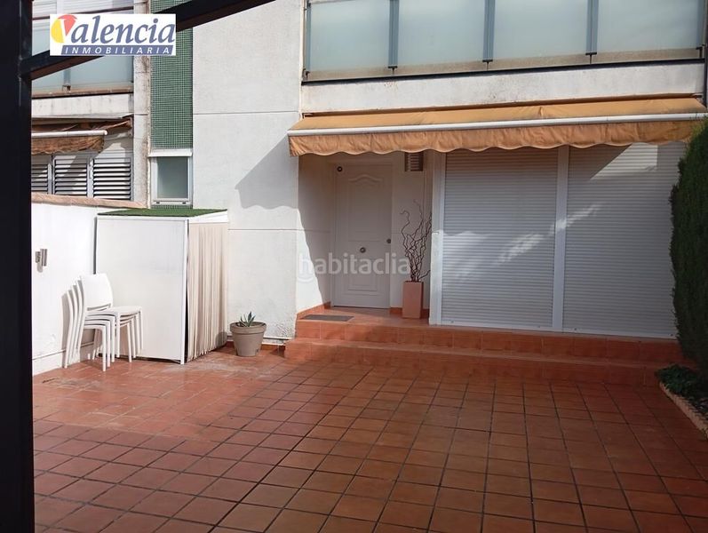 Foto 5541b56d-d15a-4c80-8e79-8120abb40db6. Casa adossada amb aparcament piscina a Mas Camarena Bétera