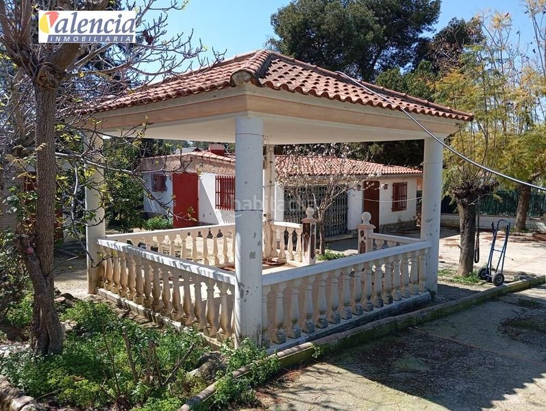 Foto ed86af30-6279-47cd-8789-686dcbaaf30a. Chalet en Centro Chiva