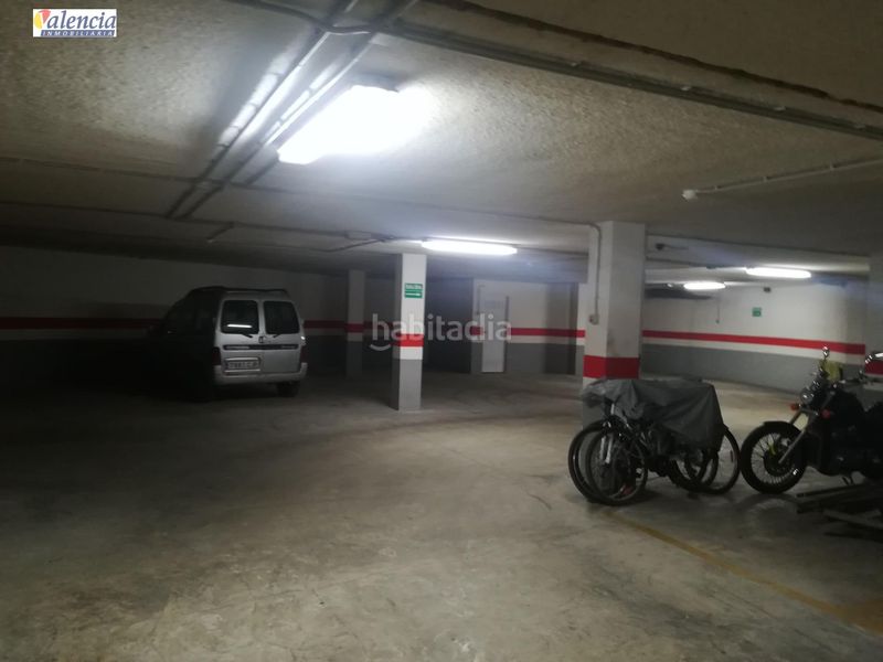 Foto 9f9cbe5f-2f93-4839-be1a-1c93962c5327. Aparcament cotxe a Vilamarxant