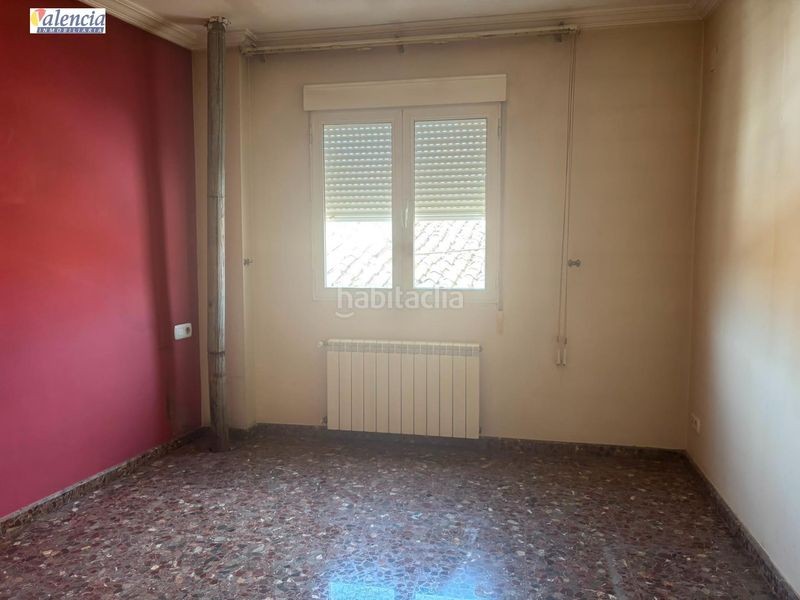 Foto 2a8e2eeb-5fed-4da4-a698-9ec189695922. Casa amb aparcament a Utiel
