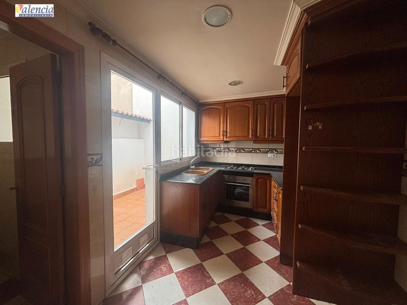 Foto f97fee05-d033-4480-92a1-710993181bf2. Casa amb aparcament a Utiel