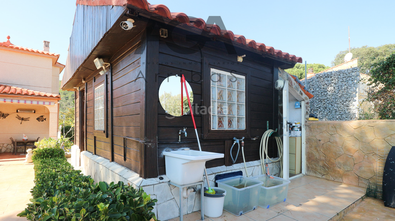 Foto 46f9a7c0-dd31-449b-bac9-6aa8750d6723. Casa con piscina in Sant Cebrià de Vallalta