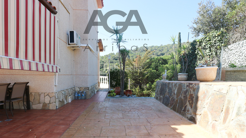 Foto 5fa5d7ea-763d-4d05-9515-8e7fa2e56cd3. Casa con piscina in Sant Cebrià de Vallalta