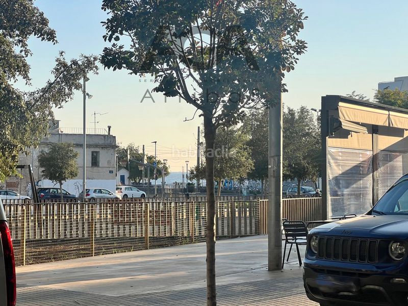 Foto f74a3a64-45c5-4874-baf8-e17a5a2b5b51. Local comercial local en alquiler en plaza de mateu rotger i rosquellas, canyadó,casagemes en Badalona