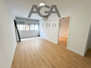 Appartement  Calaf. Piso en venta en el corazón de santa coloma
