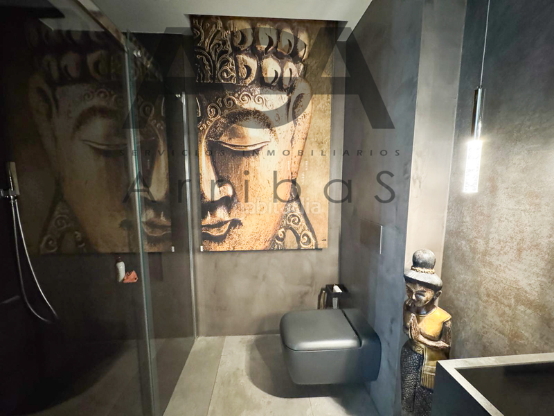 Foto 0f105a92-b561-48ef-b136-6872fbd640c7. Chalet mit pool in Riera Alta Santa Coloma de Gramenet