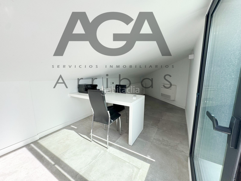 Foto 2ee69b00-311b-45ca-bfc4-7f4d005aa567. Chalet mit pool in Riera Alta Santa Coloma de Gramenet