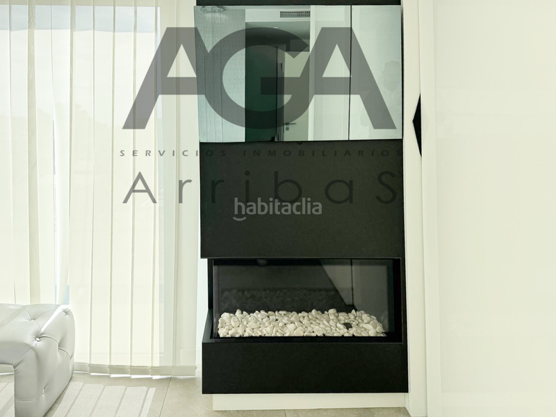 Foto 3b89c54d-f175-4e3c-b90a-6af639085422. Chalet mit pool in Riera Alta Santa Coloma de Gramenet