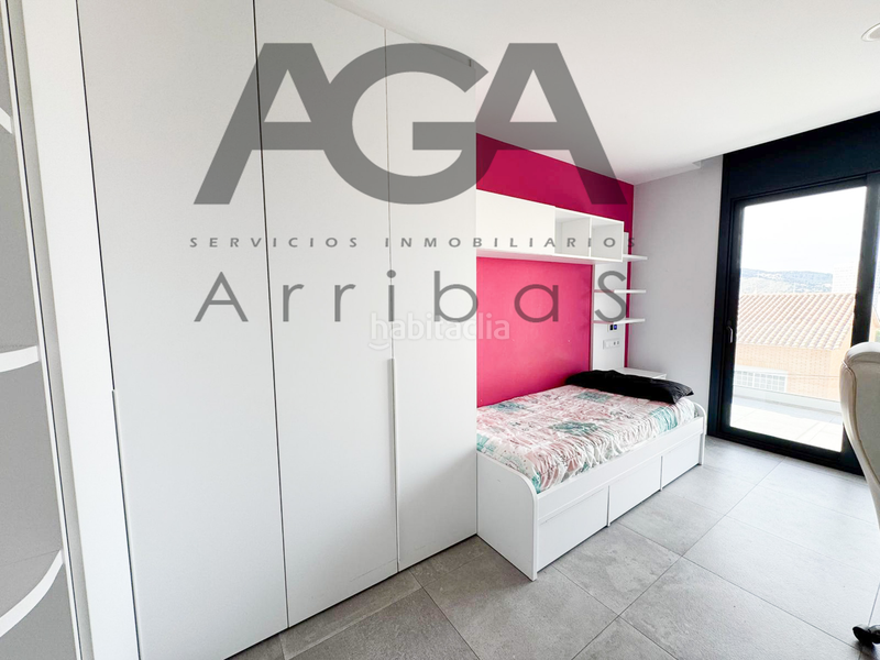 Foto 4f209c9a-89ce-4d2a-accb-541888f735f6. Chalet mit pool in Riera Alta Santa Coloma de Gramenet