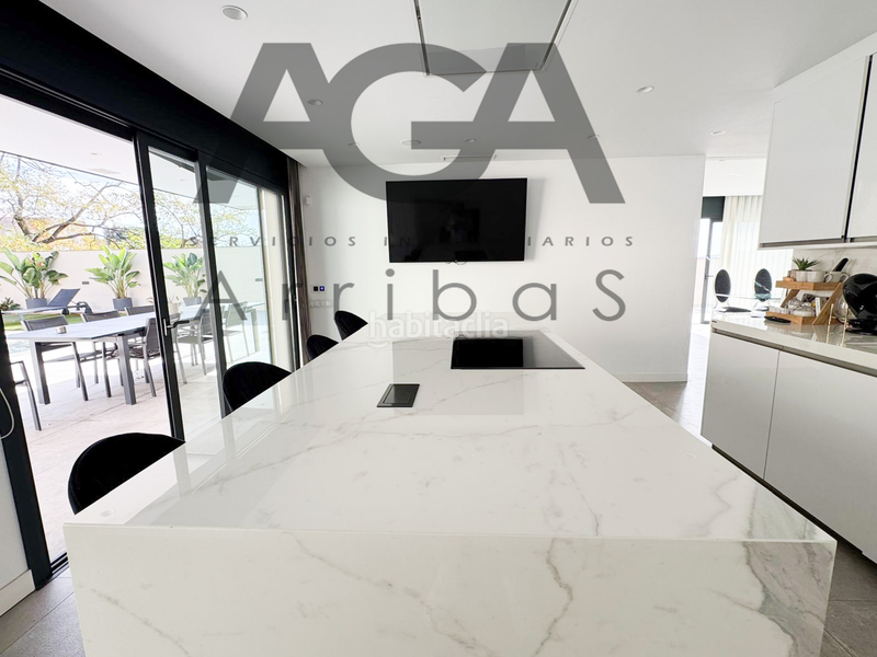 Foto 61d645a2-6a79-4c11-83aa-0970dfcc6d91. Chalet mit pool in Riera Alta Santa Coloma de Gramenet