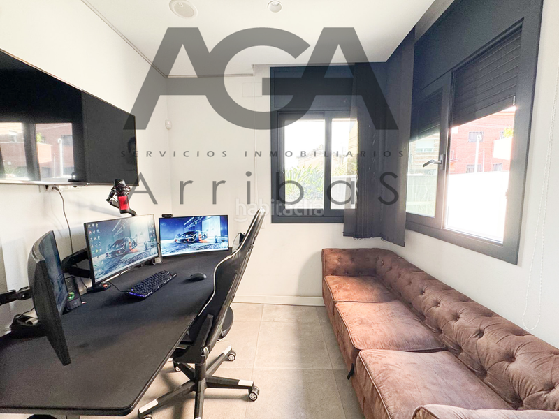 Foto 69015066-0b15-44b8-a23f-11dcceb91237. Chalet mit pool in Riera Alta Santa Coloma de Gramenet