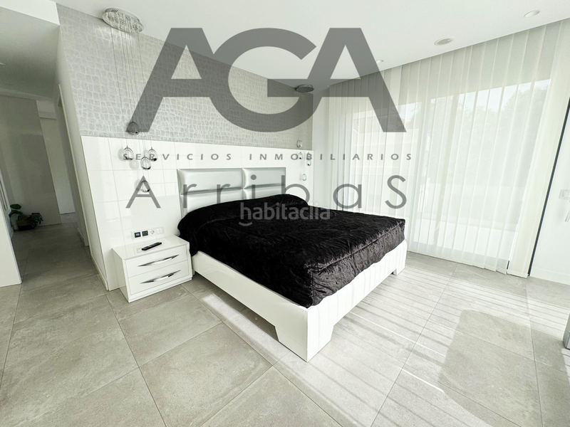 Foto 7b41fffa-43dc-4834-804c-f2d58d6021dc. Chalet mit pool in Riera Alta Santa Coloma de Gramenet