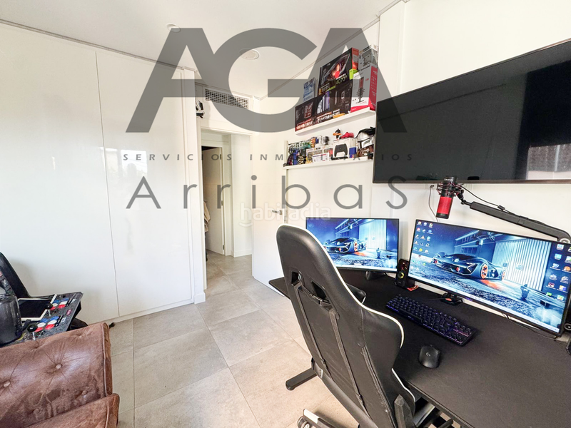 Foto aa4a44d3-bd45-4463-bd9f-90feabe93c5e. Chalet mit pool in Riera Alta Santa Coloma de Gramenet