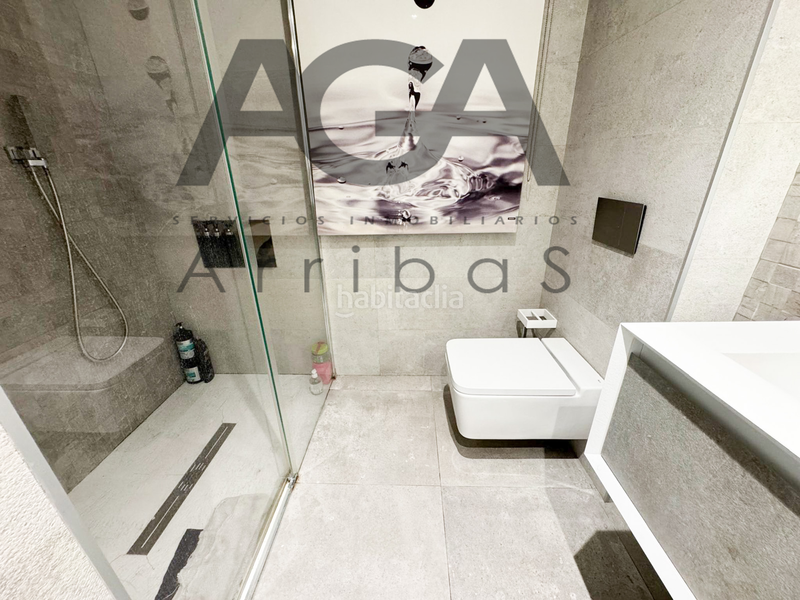 Foto c366b985-ad26-4a82-9a9e-6a471649415c. Chalet mit pool in Riera Alta Santa Coloma de Gramenet