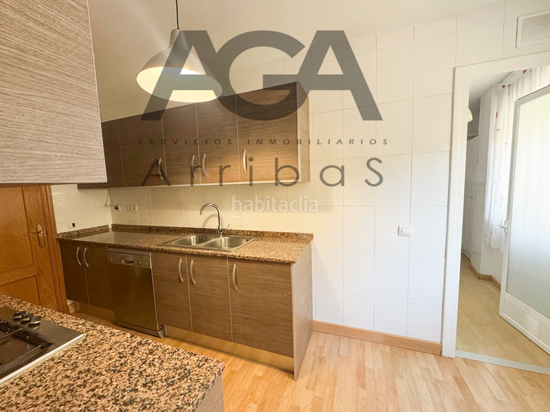 Foto 483a8466-4360-48f7-8fe9-02d9e469fbe4. Pis amb calefacció a Bufalà Badalona