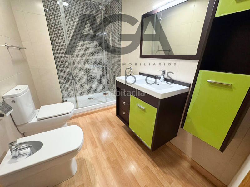 Foto 84b84bbb-cc6f-4194-878b-44ce17112b0f. Pis amb calefacció a Bufalà Badalona