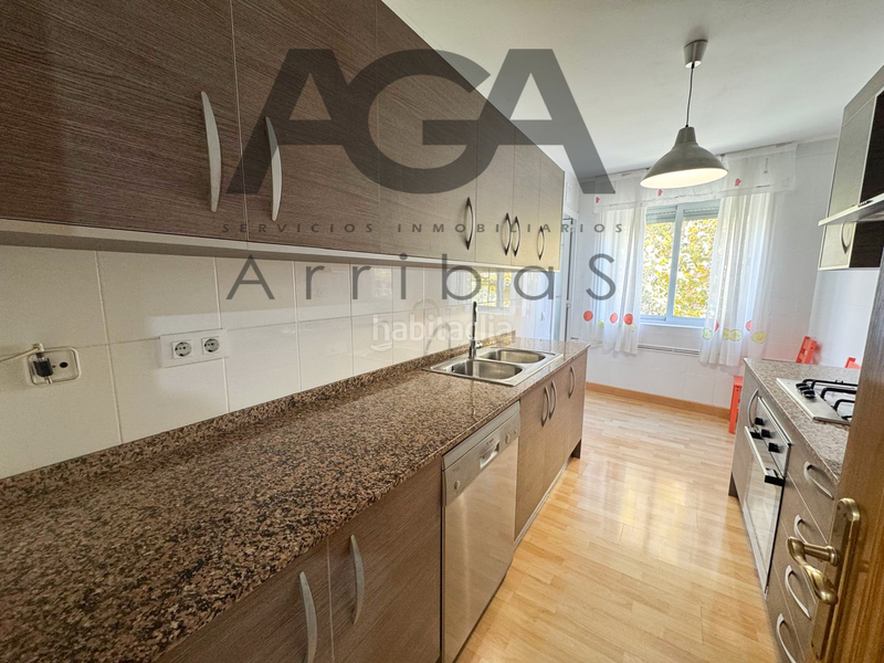 Foto e89e34ac-8f14-4d66-8e55-e5765635316f. Pis amb calefacció a Bufalà Badalona