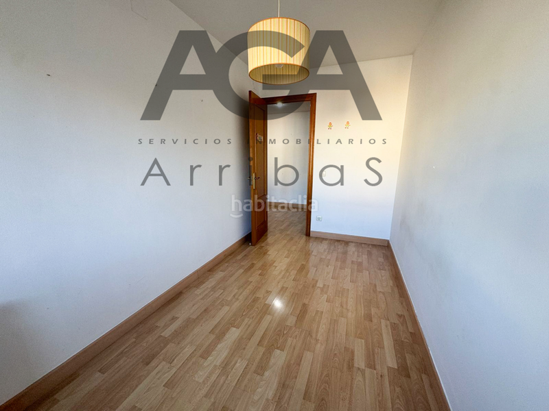 Foto fe613ae1-0f30-4746-a550-8686fa86fd9f. Pis amb calefacció a Bufalà Badalona