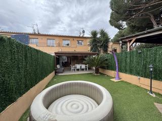 Casa adossada  Sorres. Magnifica casa adosada en venta.