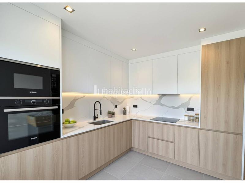 Foto 0688189f-38b1-4b72-bf9f-69f4e369a910. Haus mit parking in Sant Daniel Girona