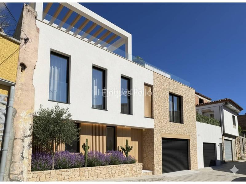 Foto 0f53b6f7-1641-45c3-b5cf-79c004d6c8a1. Haus mit parking in Sant Daniel Girona
