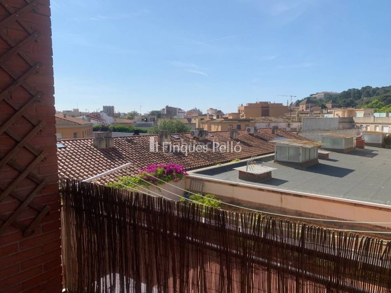 Foto a9729cf6-a932-4ddf-aced-765e3aa3619d. Pis amb calefacció a Eixample Sant Feliu de Guíxols
