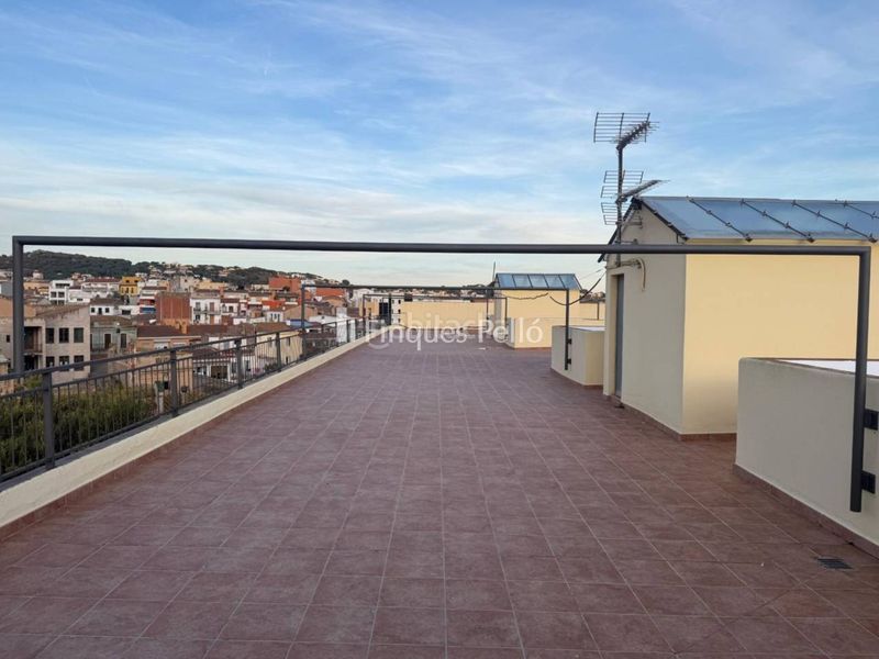 Foto ca65e1ab-c8a7-44d7-b70c-b1cc1d3012ce. Pis amb calefacció a Eixample Sant Feliu de Guíxols