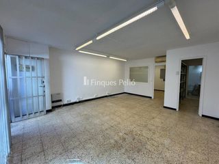 Lloguer Local Comercial  Calle tarragona. Local en alquiler