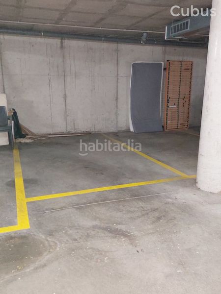 Foto d14b6559-4499-4a9c-adf9-21f7eb19b0b1. Aparcament cotxe a Olot
