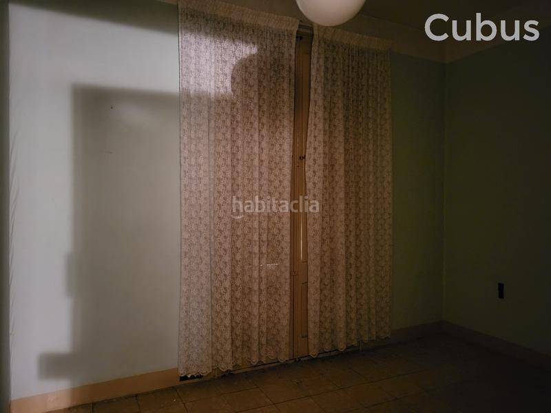 Foto 5eb7157a-706c-450e-ace0-9760705a5a28. Edificio in Olot