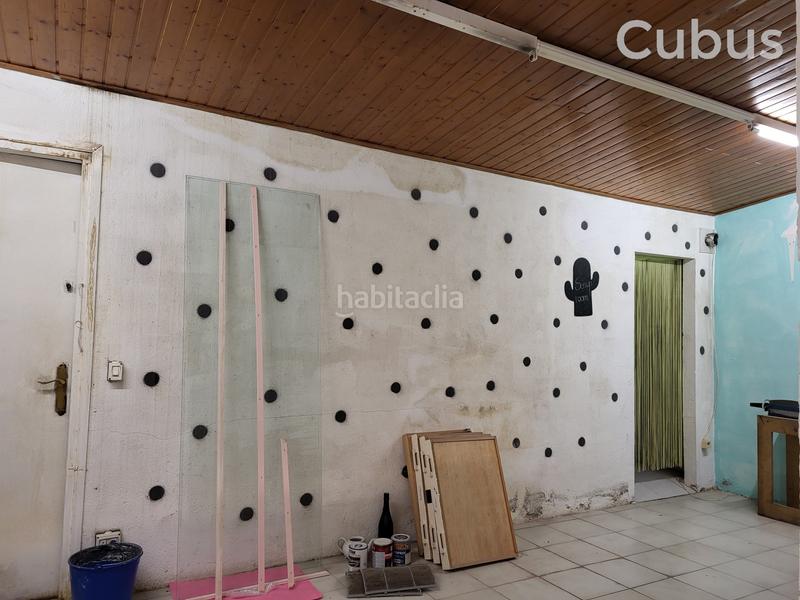 Foto 98542ffc-3311-4adc-bfb6-6c814f573b29. Edificio in Olot