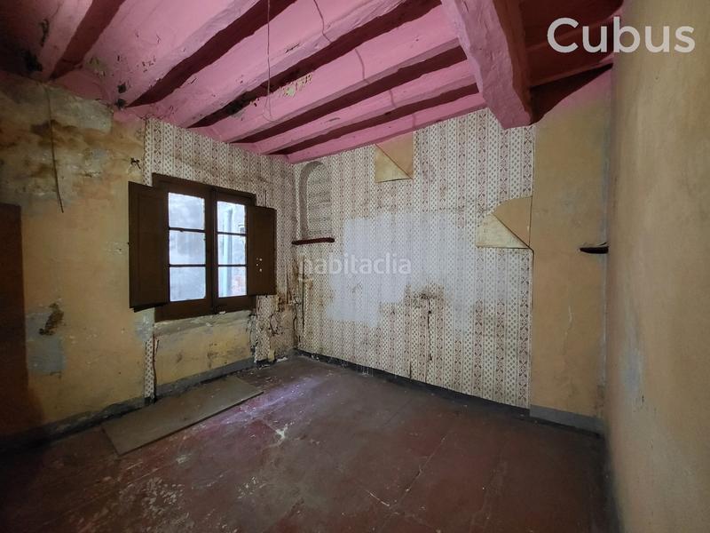 Foto f673cae4-e605-4f57-b924-6756488ac304. Edificio en Olot