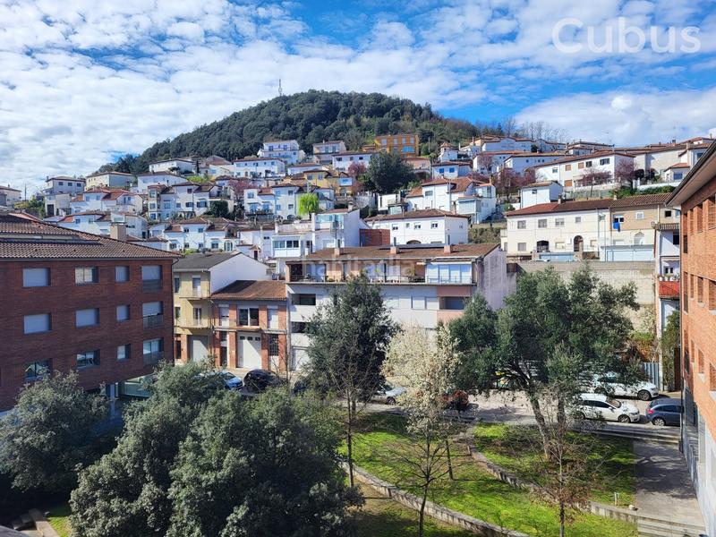 Foto 5ddf2e30-7d0a-451b-8b13-a7b5ac3daaa1. Dúplex en Olot