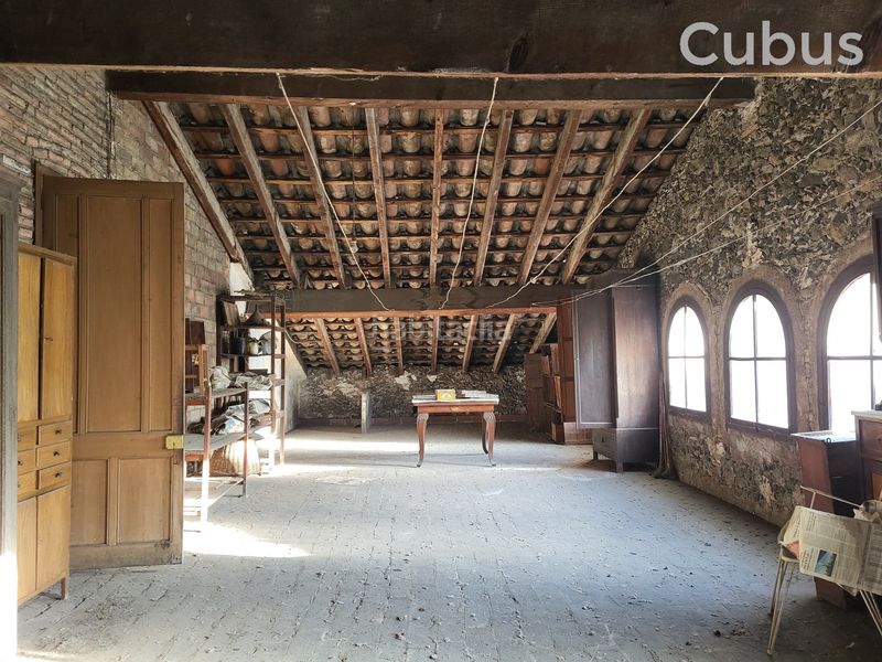 Foto 0eaa7e9e-b706-4ab1-bde8-9fc29c232f69. Casa adossada amb calefacció aparcament a Olot