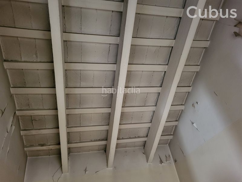 Foto 122d711d-b70d-41c1-855e-6118b25d823d. Casa adossada amb calefacció aparcament a Olot