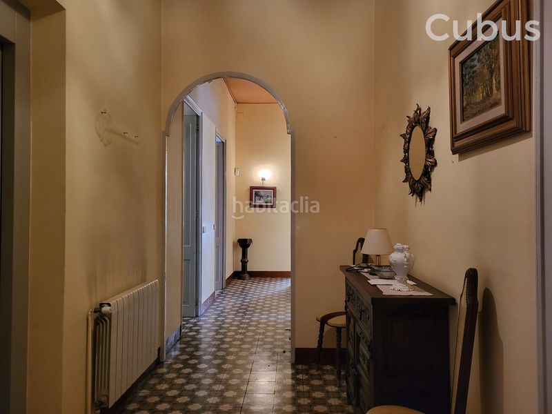 Foto 327e9cbc-9aa7-4ecd-8316-a61a6c0dded7. Casa adossada amb calefacció aparcament a Olot