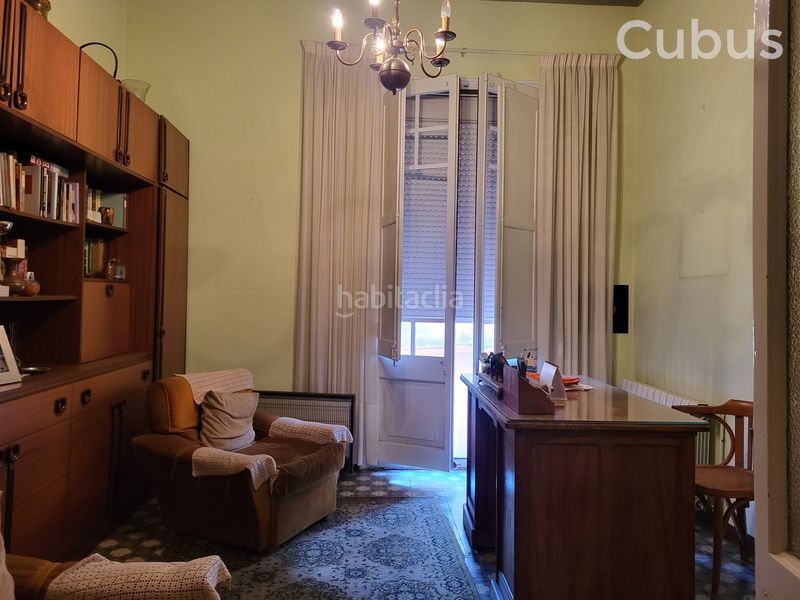 Foto 80444280-5984-4085-ab5a-752c2f004e68. Casa adossada amb calefacció aparcament a Olot