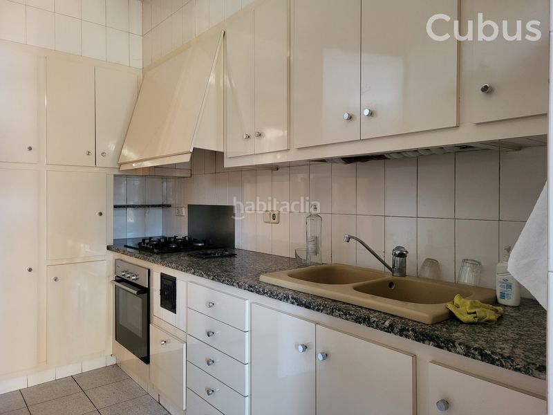 Foto 9481a715-18d5-451a-9c67-8c2bdc27421f. Casa adossada amb calefacció aparcament a Olot