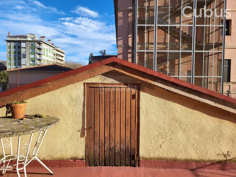 Foto 9b1412b5-1223-42b7-88ec-dbd02c096cf6. Casa adossada amb calefacció aparcament a Olot